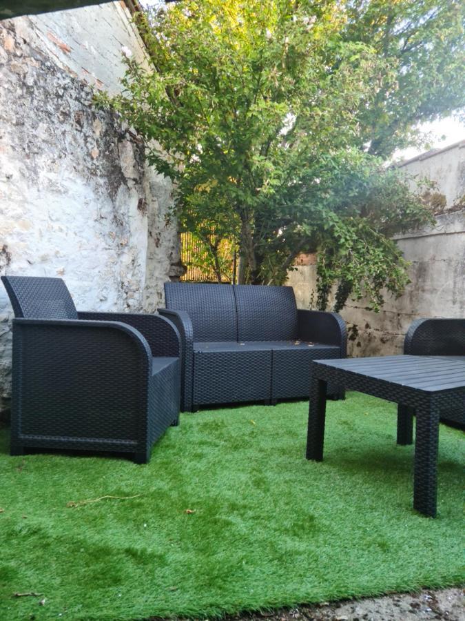Logement Entier Situe A Taponnat Fleurignac. Экстерьер фото